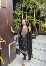 গ্লোসি স্টোন ওয়ার্ক স্যুট-আনস্টিজ - Image 2