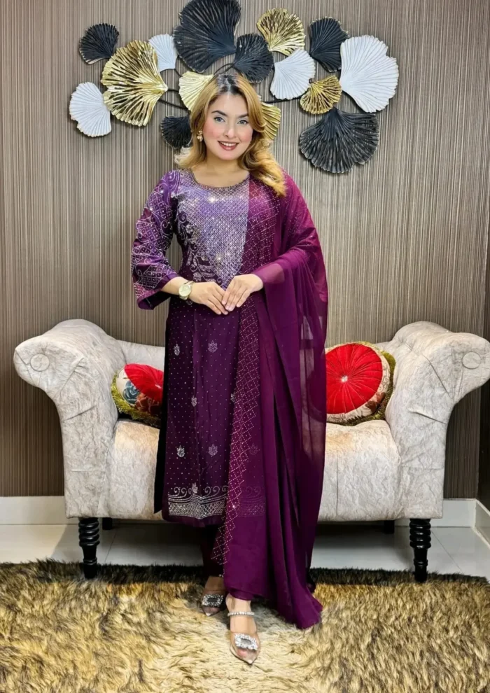 গ্লোসি স্টোন ওয়ার্ক স্যুট-আনস্টিজ - Image 3